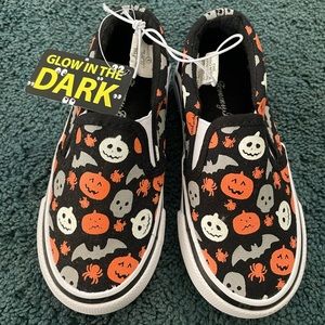 NWT toddler Halloween shoes